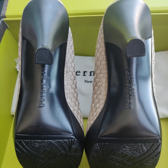 Bernie Mev Women's Legend Pump Nude Metallic - Picture 4 of 5